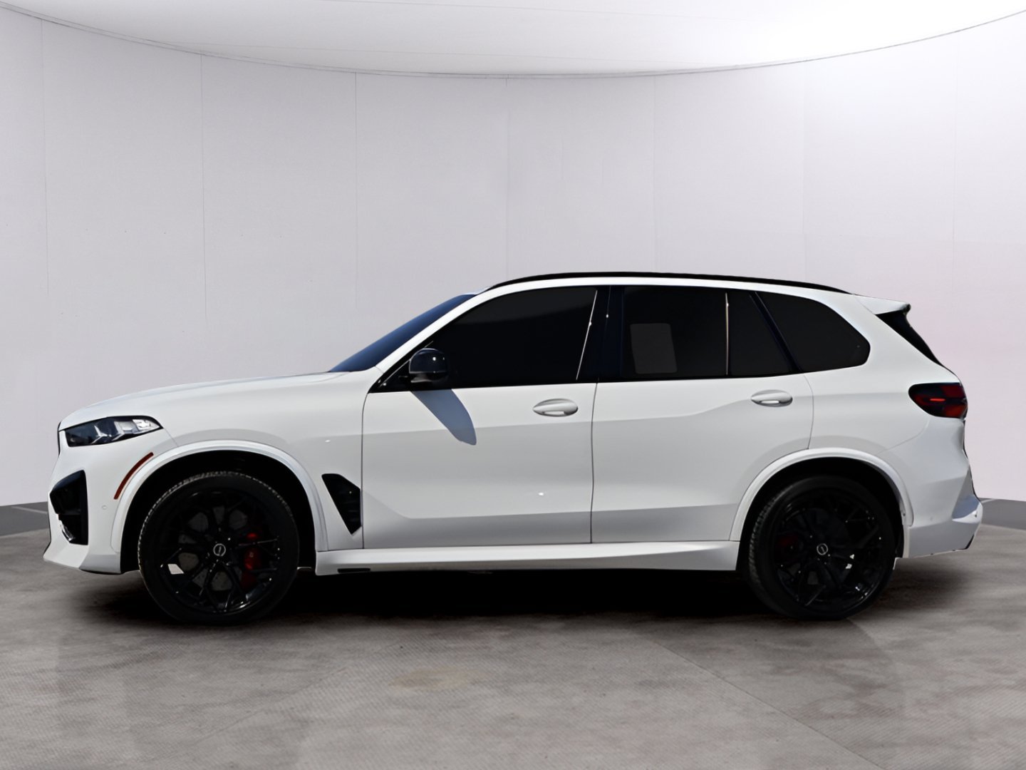 Used 2024 BMW X5 M Competition w/ Executive Package AWD/4WD image 4