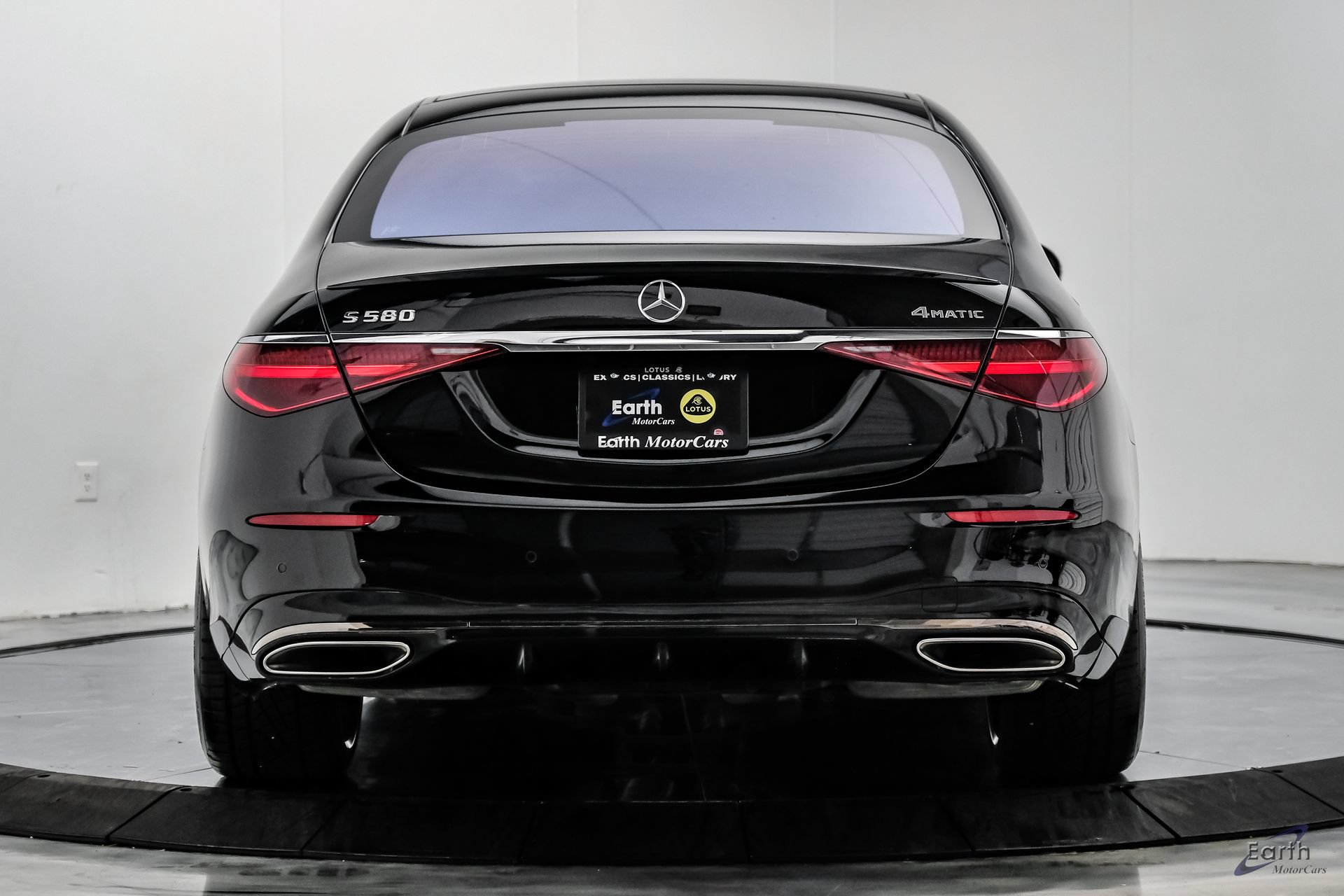 Used 2024 Mercedes-Benz S 580 4MATIC Sedan w/ AMG Line image 12