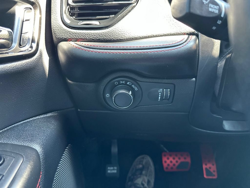 Used 2024 Dodge Durango R/T w/ Tow 'N Go Package AWD/4WD image 28