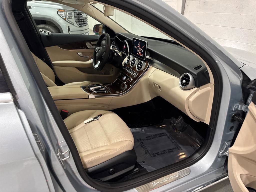 Used 2017 Mercedes-Benz C 300 Sedan image 53