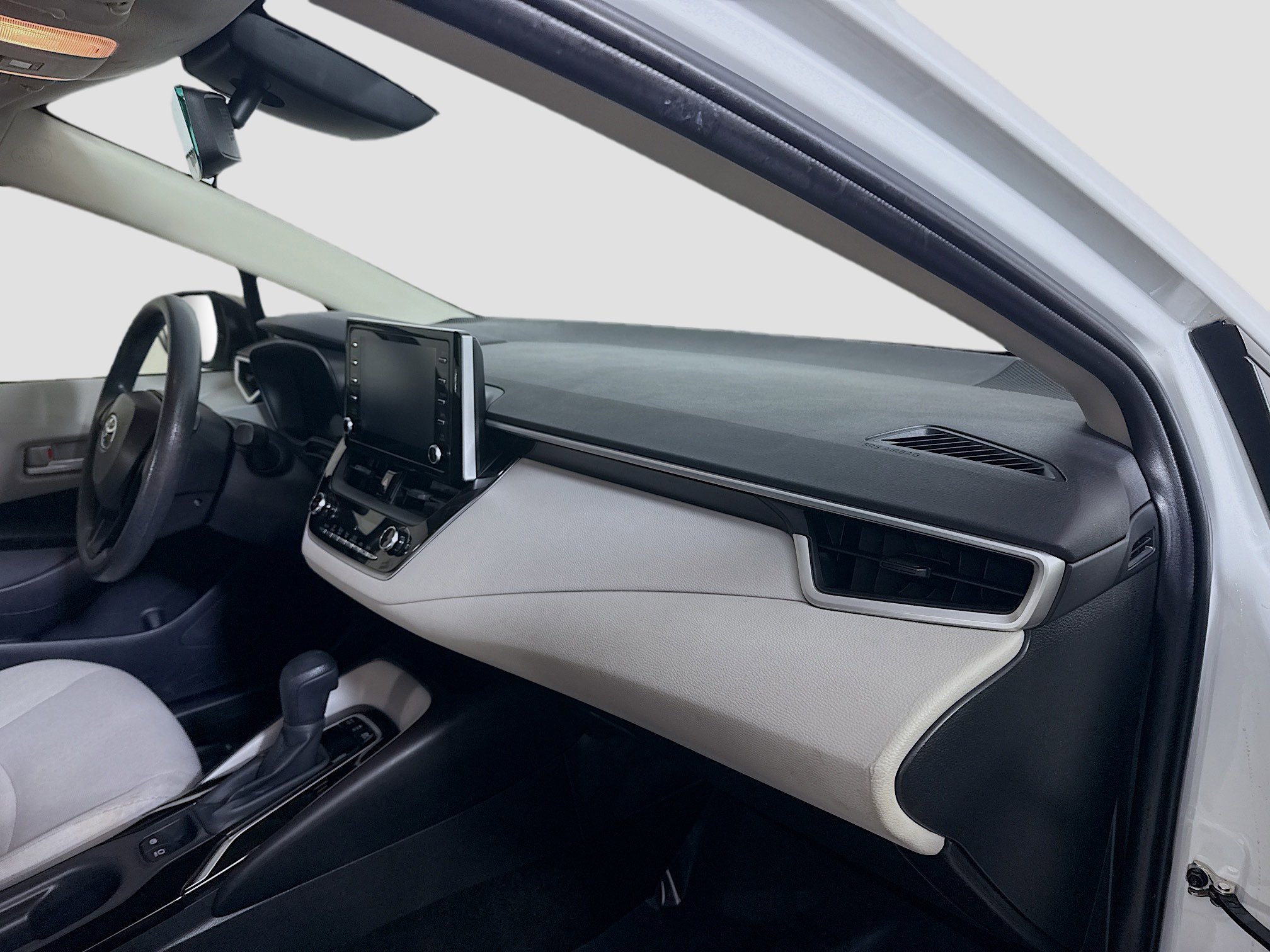 Used 2020 Toyota Corolla LE image 30