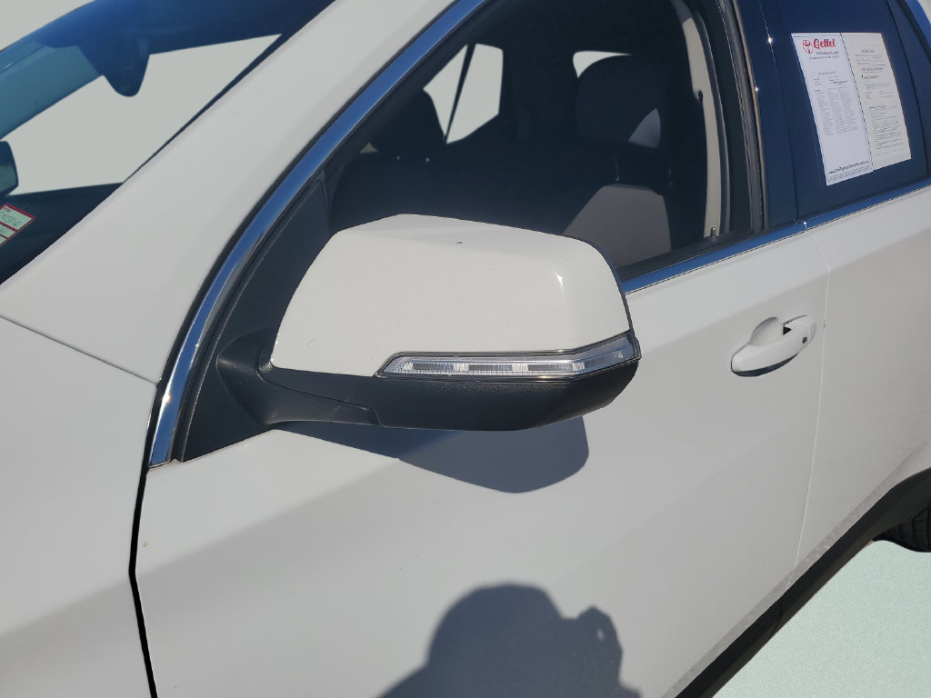 Used 2021 Chevrolet Traverse LT FWD image 26