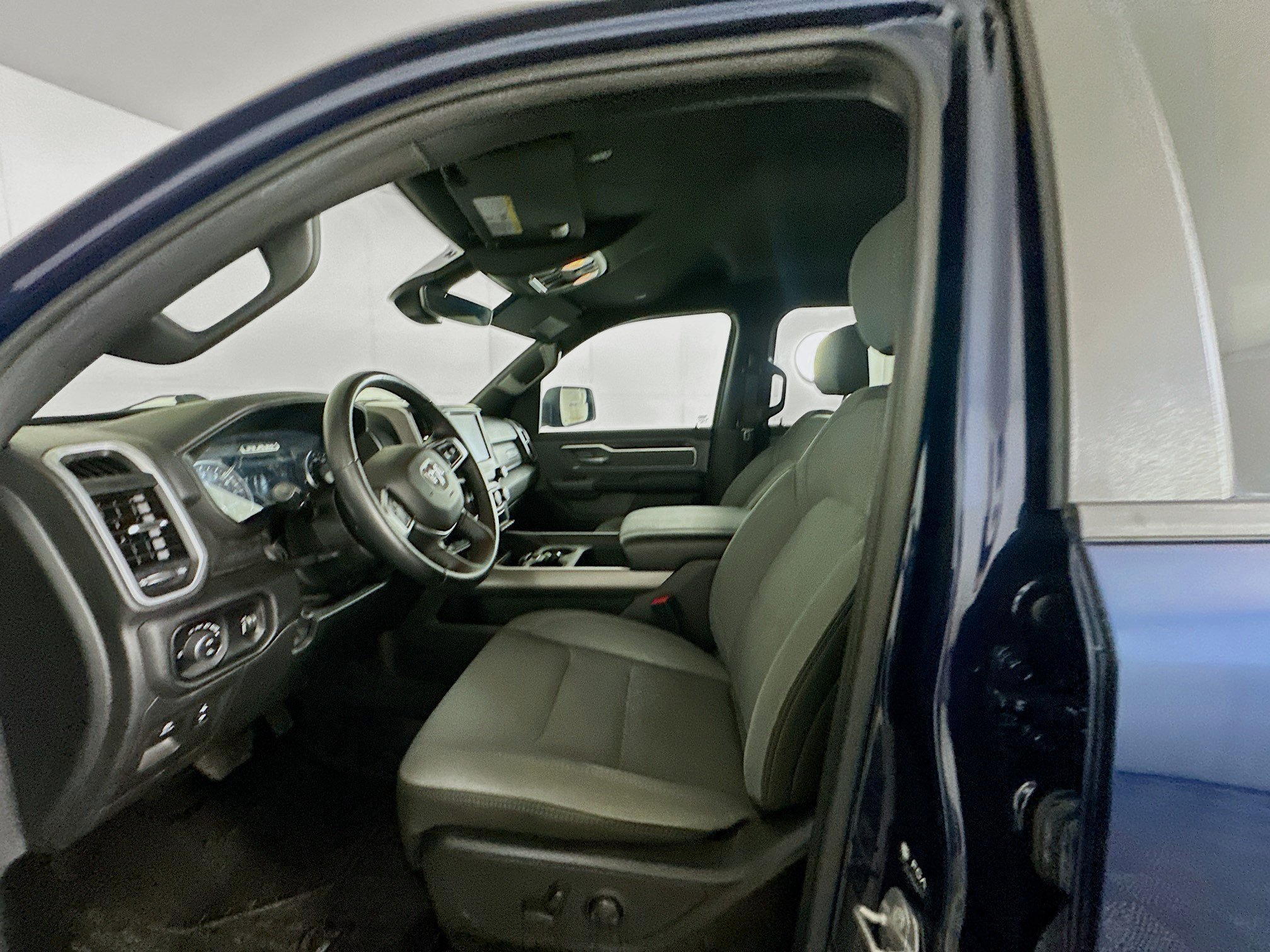 Used 2022 RAM 1500 Big Horn AWD/4WD image 13