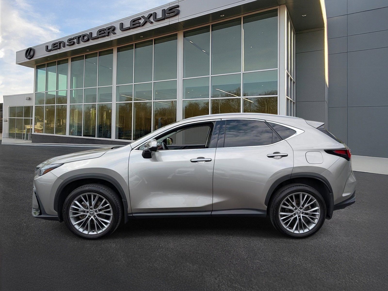 Used 2025 Lexus NX 350 AWD w/ Accessory Package (2T) image 6