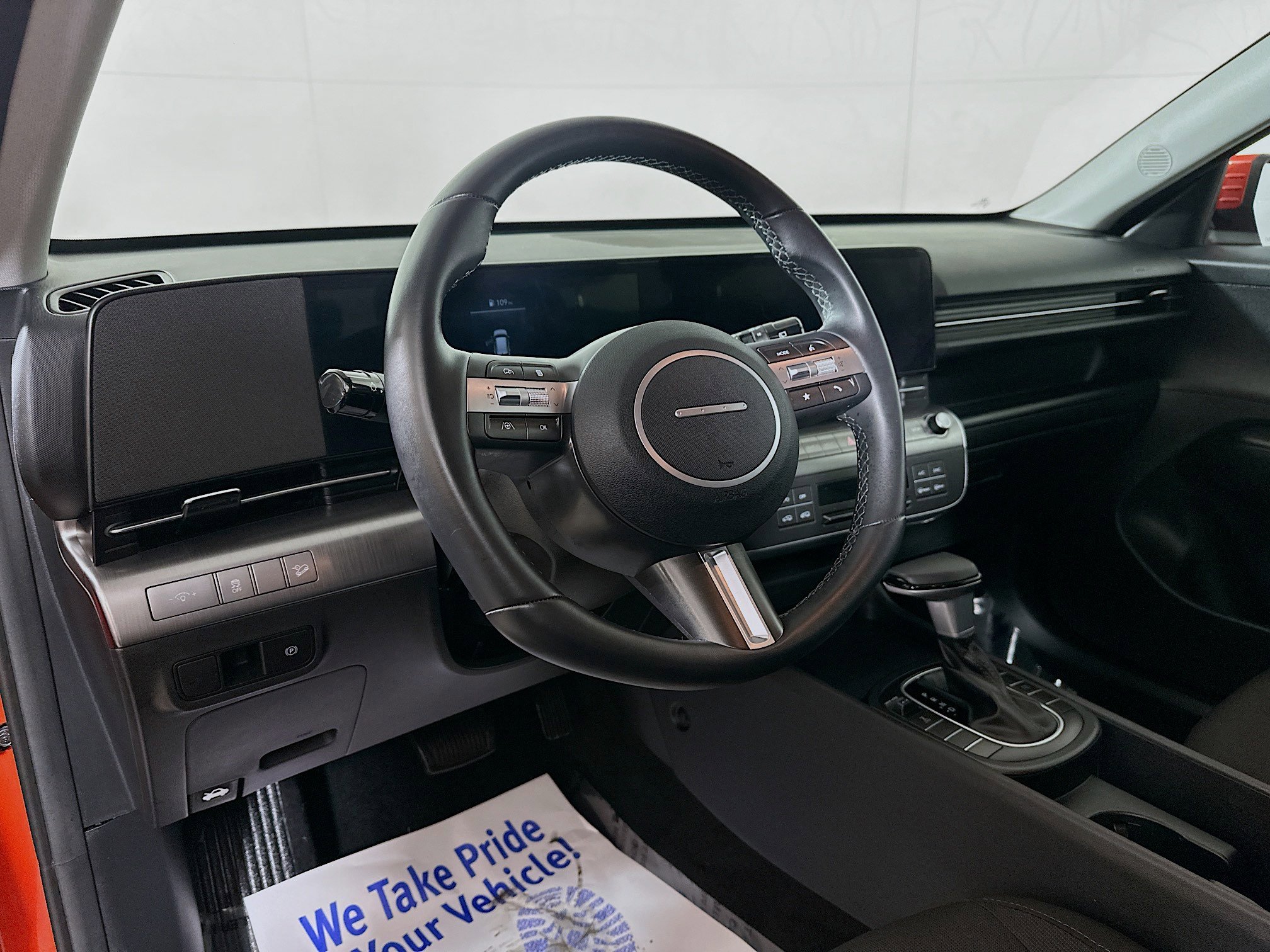 Used 2025 Hyundai Kona SEL AWD/4WD image 9
