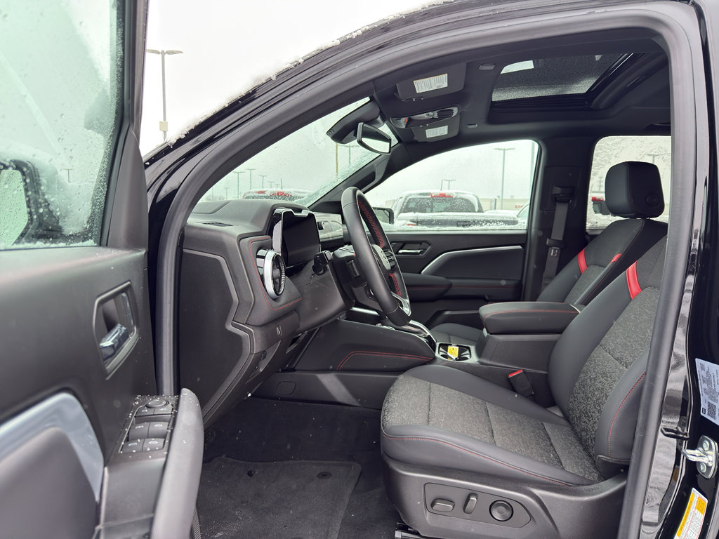 Used 2024 Chevrolet Colorado Z71 w/ Z71 Convenience Package 2 image 11