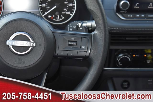 Used 2024 Nissan Rogue S image 25