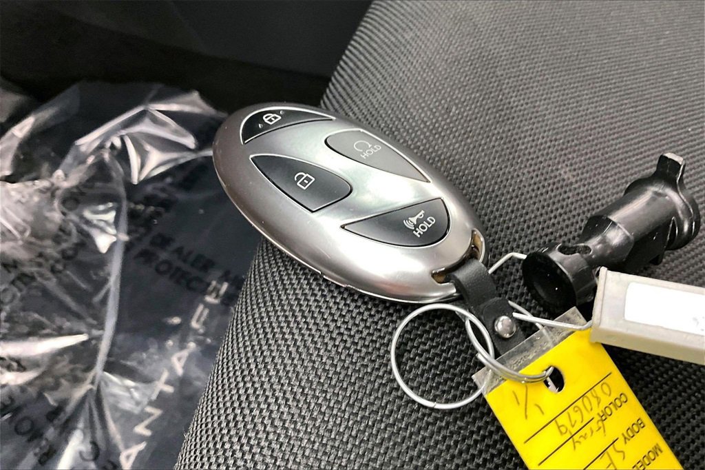 Used 2025 Hyundai Santa Fe SE image 11