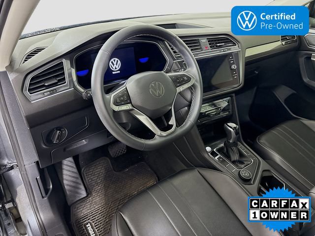 Certified 2022 Volkswagen Tiguan SE w/ Panoramic Sunroof Package image 9