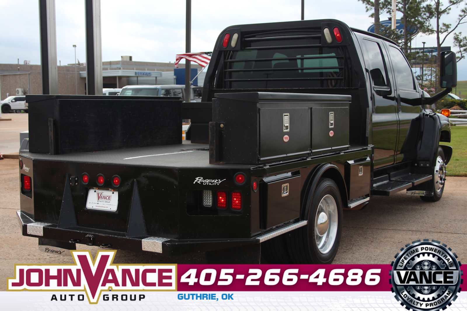 Used 2005 GMC TopKick C4500 2WD Crew Cab image 12