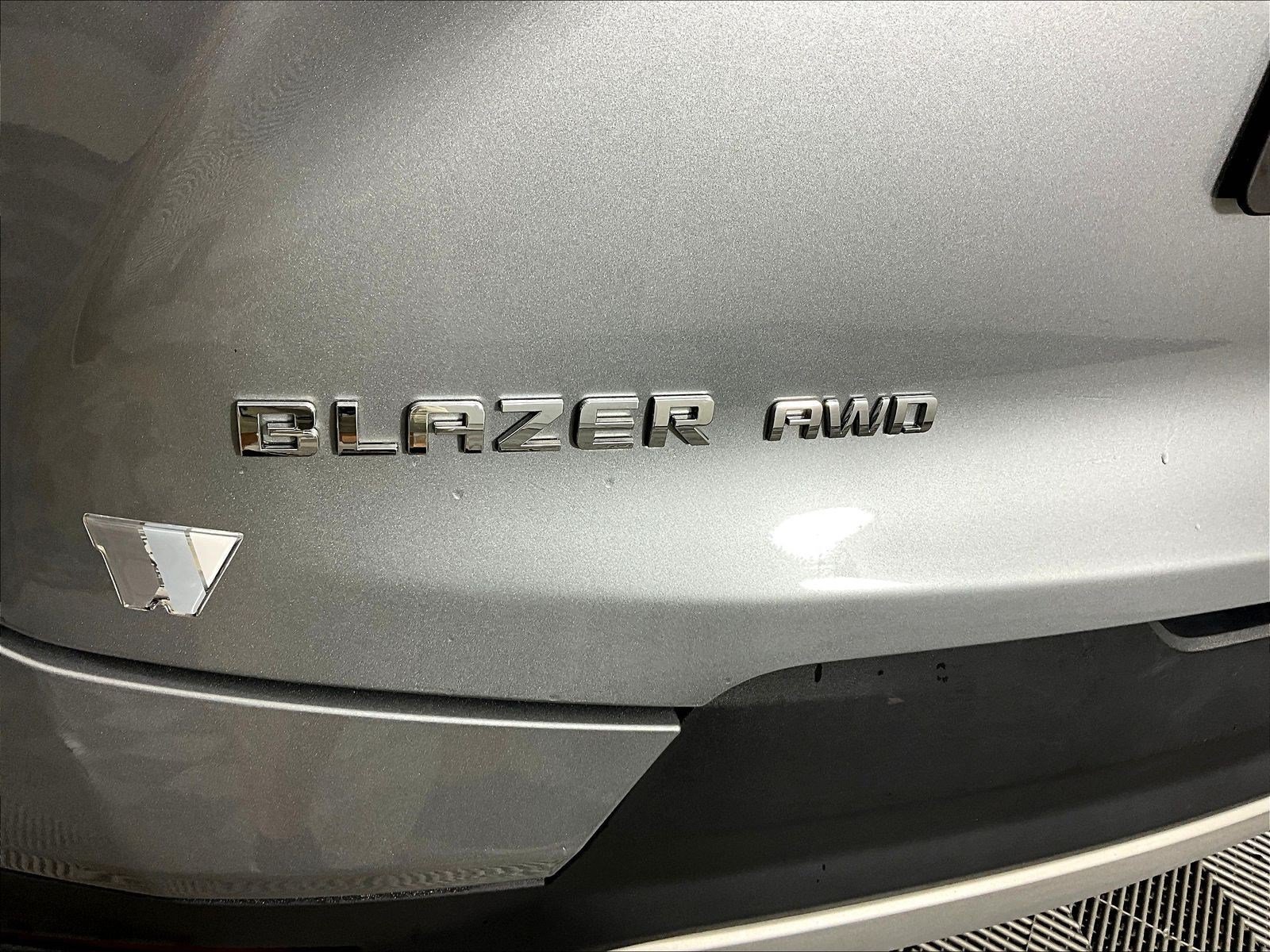Used 2025 Chevrolet Blazer LT AWD/4WD image 24