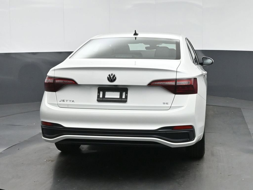 Used 2024 Volkswagen Jetta SE FWD image 6