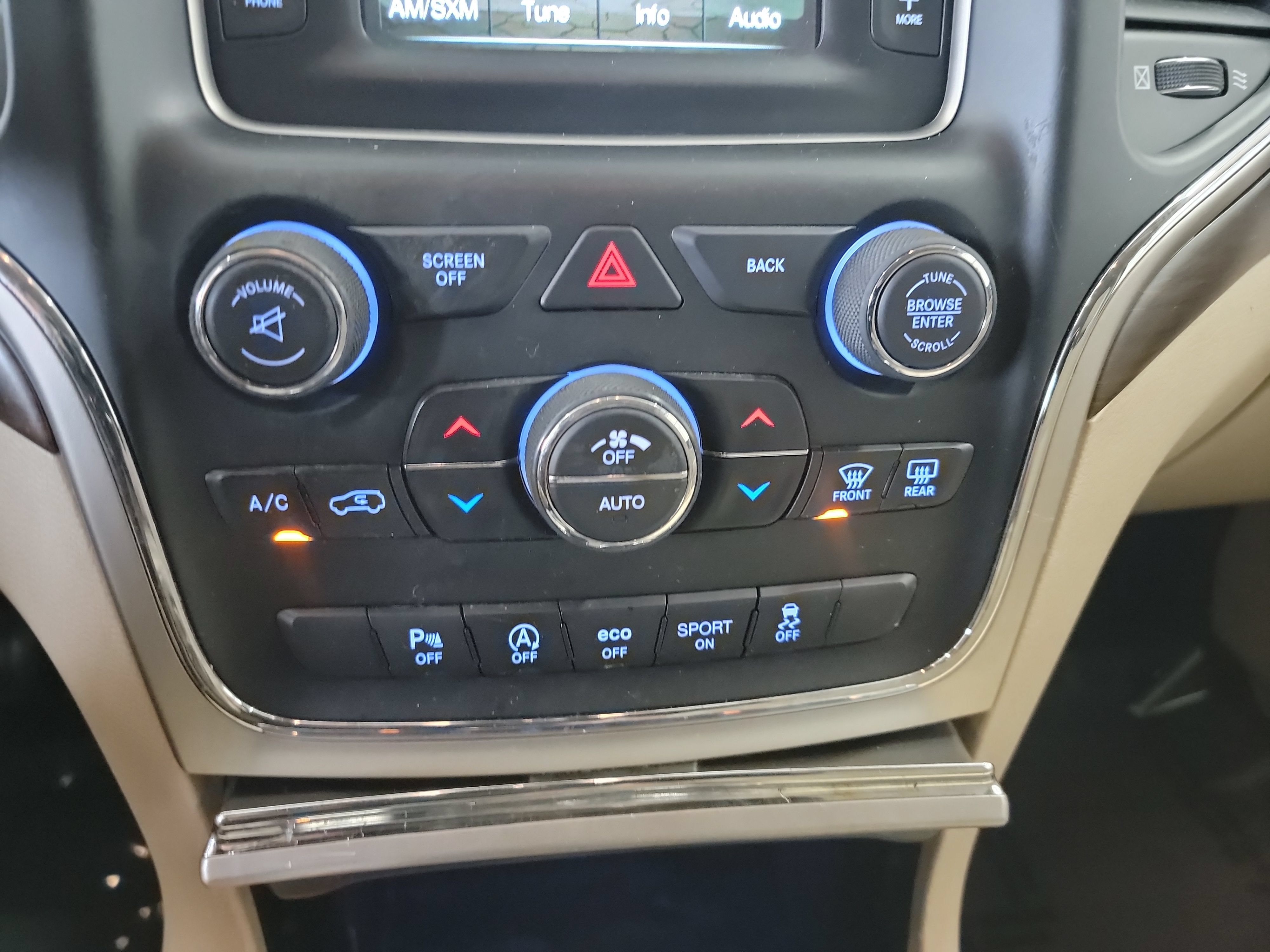 Used 2016 Jeep Grand Cherokee Laredo w/ Quick Order Package 23E AWD/4WD image 21