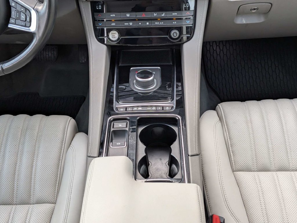 Used 2020 Jaguar F-PACE Portfolio AWD/4WD image 18