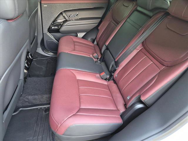 New 2026 Land Rover Range Rover Sport Dynamic SE AWD/4WD image 15
