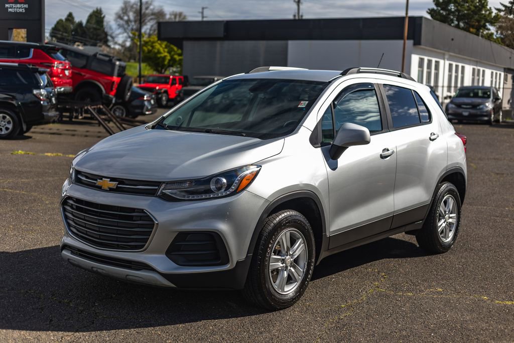 Used 2022 Chevrolet Trax LT w/ Driver Confidence Package AWD/4WD image 6