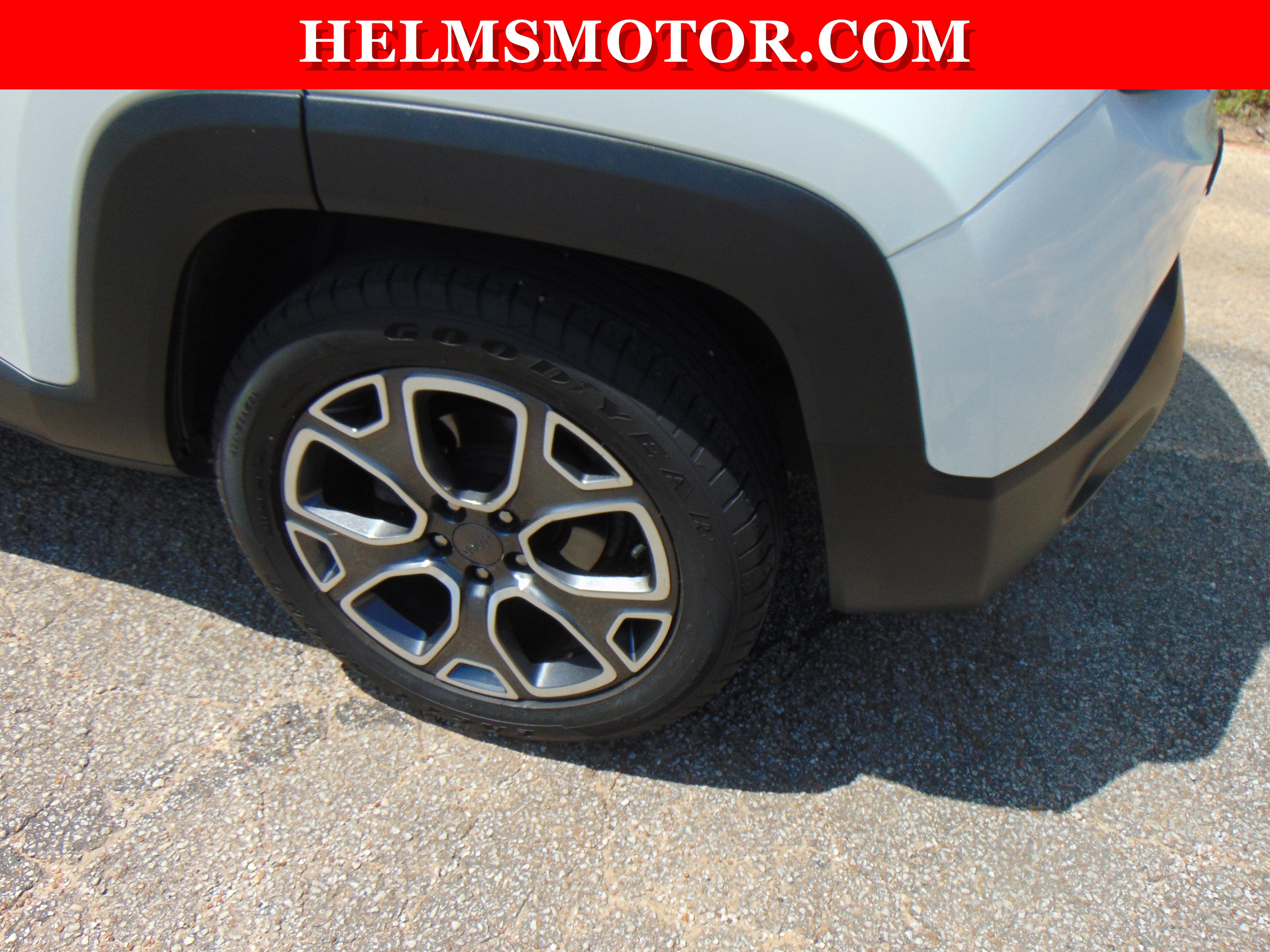 Used 2016 Jeep Renegade Limited FWD image 17