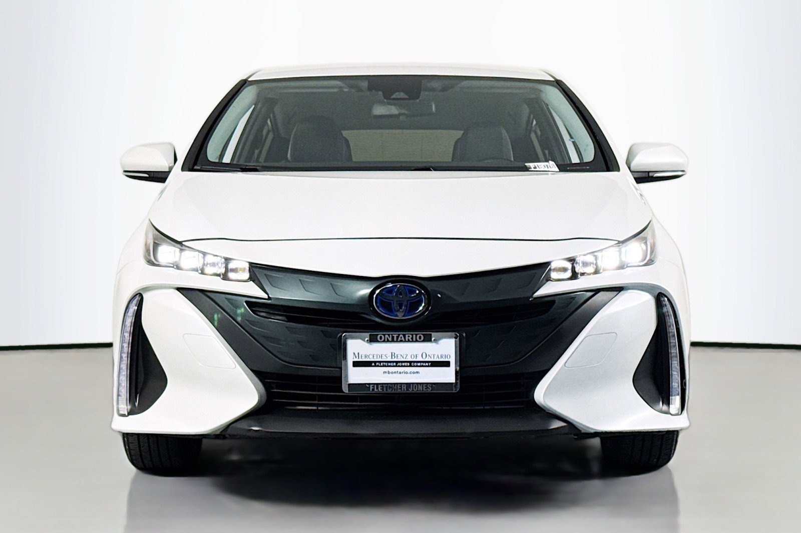 Used 2022 Toyota Prius Prime XLE image 3