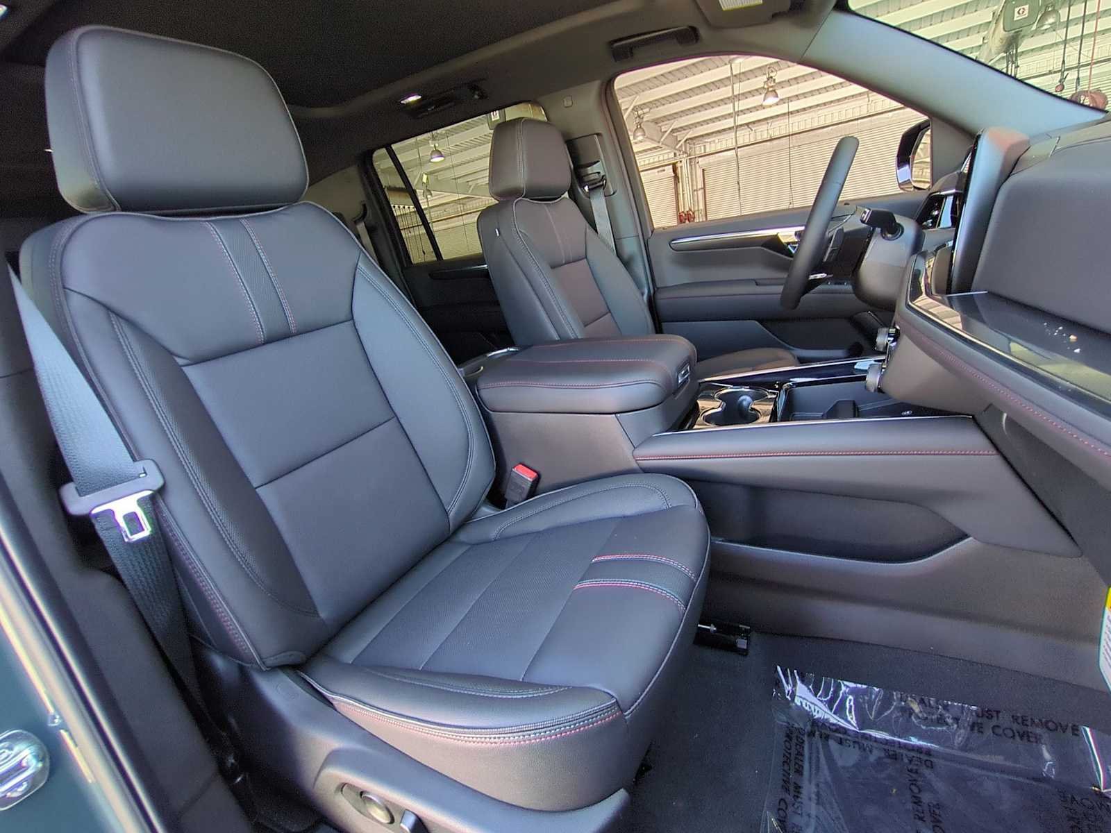 New 2026 Chevrolet Suburban RST w/ Comfort Package AWD/4WD image 28