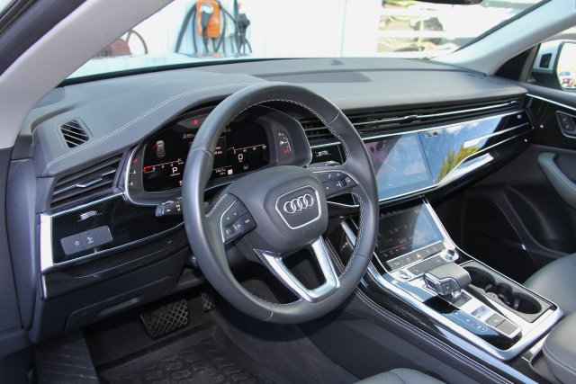 Used 2024 Audi Q8 Premium Plus AWD/4WD image 16