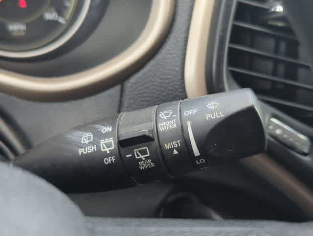 Used 2015 Jeep Cherokee Sport AWD/4WD image 24