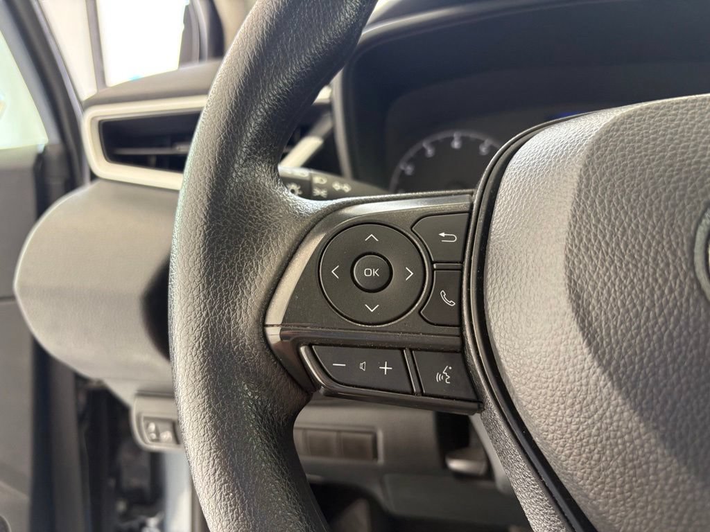 Used 2024 Toyota Corolla LE FWD image 4
