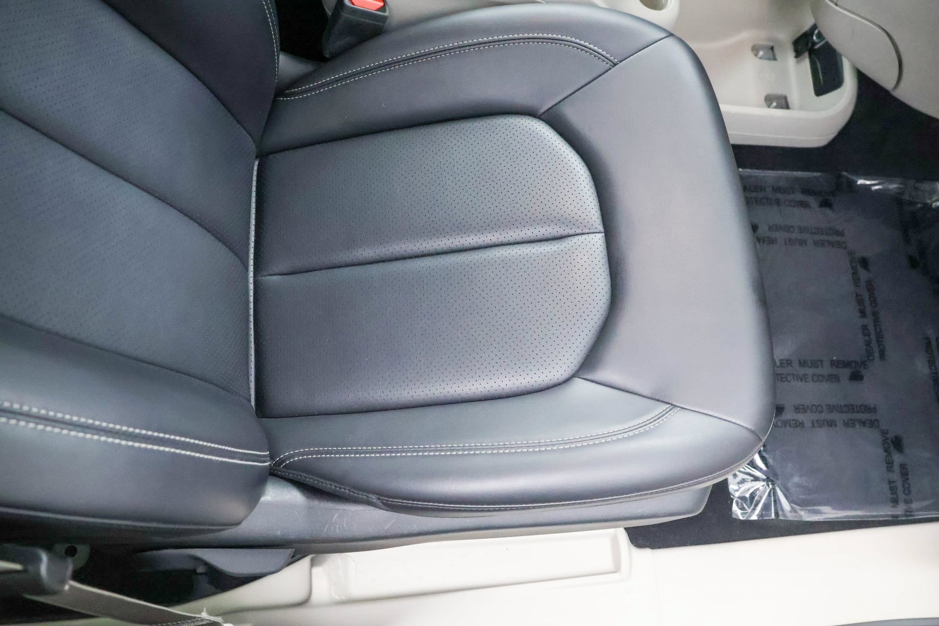 Used 2023 Chrysler Pacifica Touring-L FWD image 34