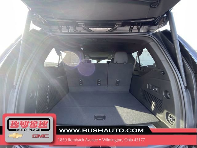 New 2026 Chevrolet Suburban High Country image 27