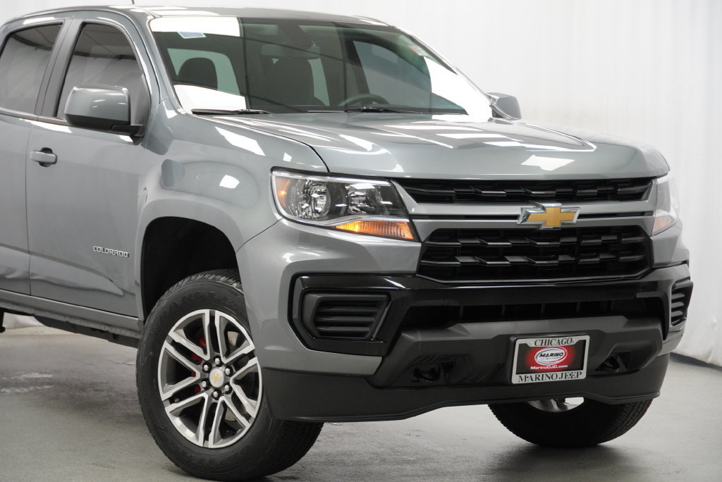 Used 2022 Chevrolet Colorado W/T w/ Custom Special Edition AWD/4WD image 6