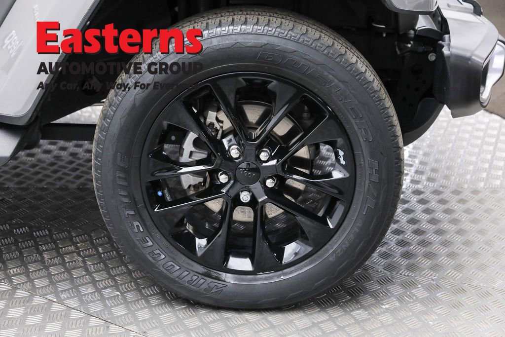 Used 2021 Jeep Wrangler Unlimited Sahara w/ Cold Weather Group image 33