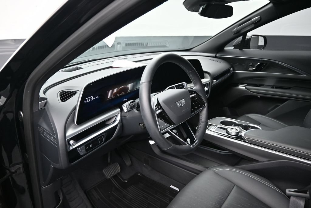 Certified 2024 Cadillac Lyriq Luxury AWD/4WD image 10