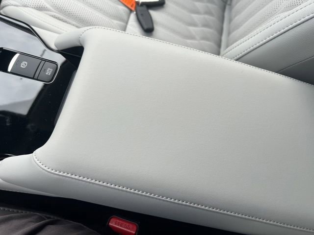 Used 2025 Mitsubishi Outlander SEL image 26