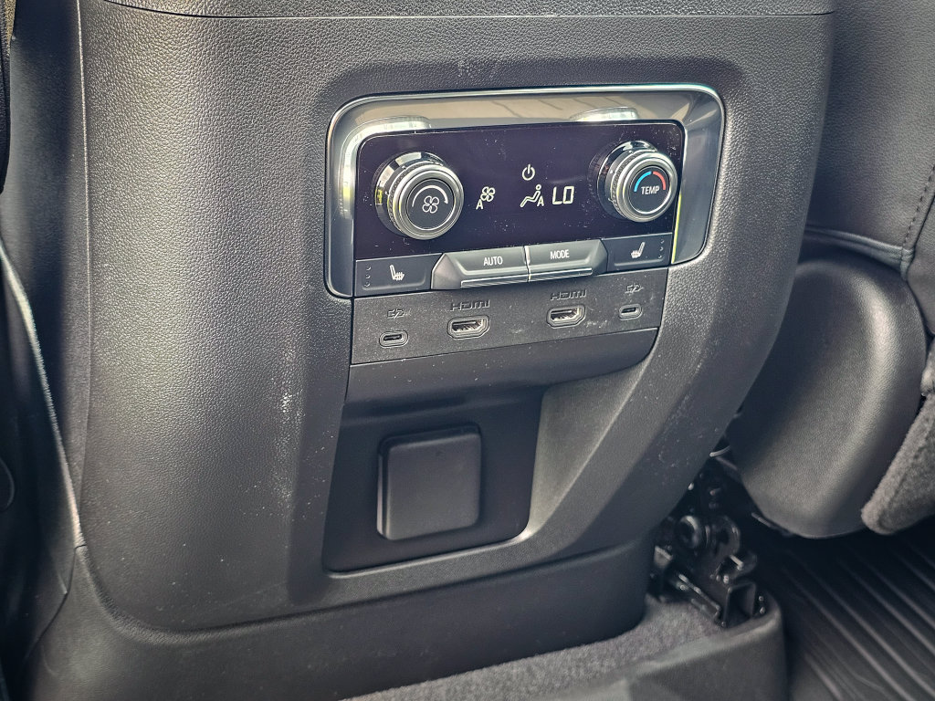 New 2026 GMC Yukon XL AT4 w/ AT4 Premium Plus Package AWD/4WD image 40