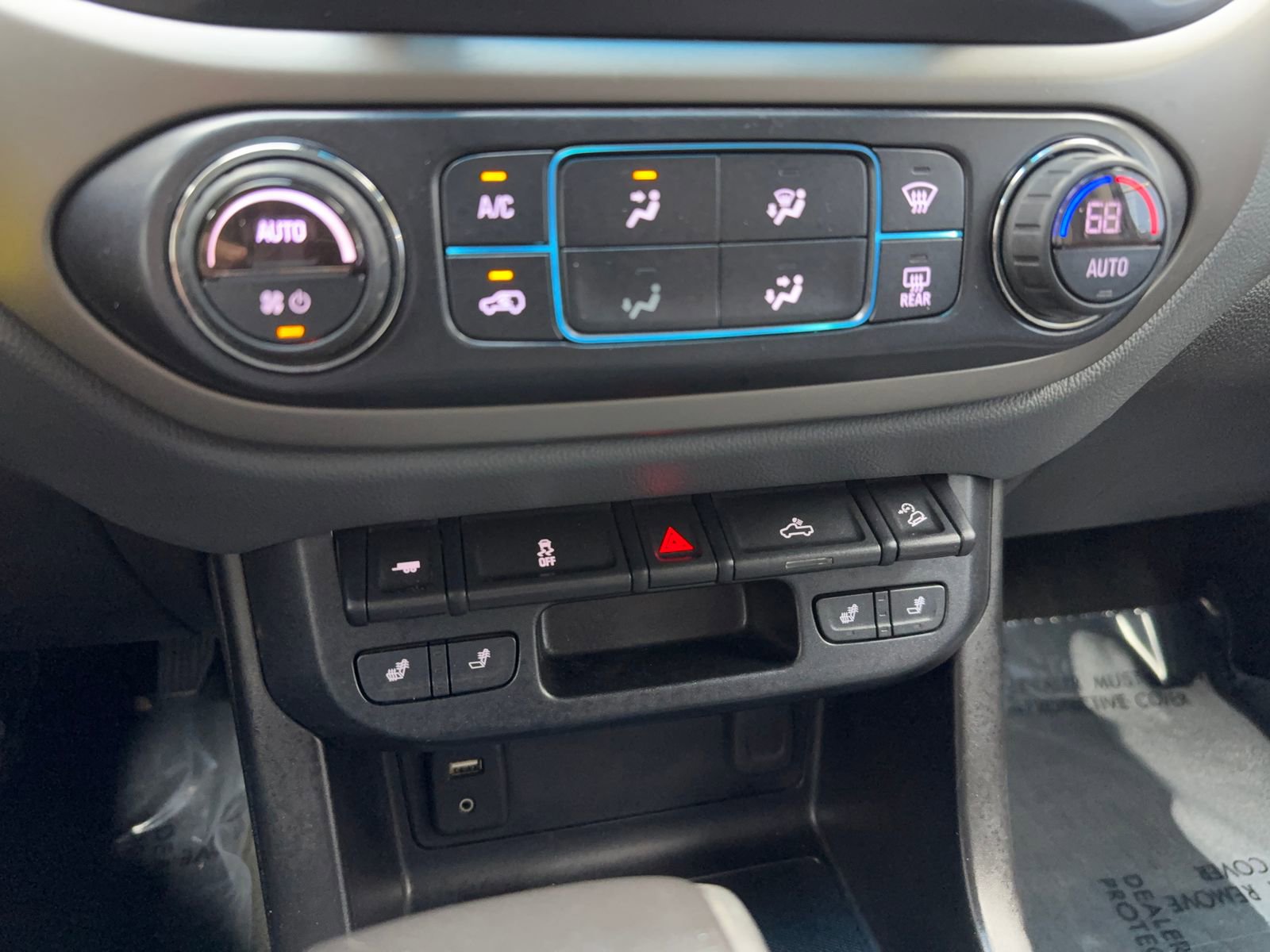 Used 2018 Chevrolet Colorado Z71 w/ Z71 Midnight Edition image 31