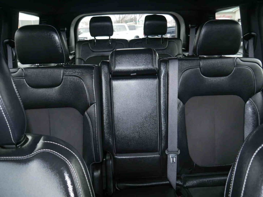 Certified 2024 Jeep Grand Cherokee L Laredo image 33