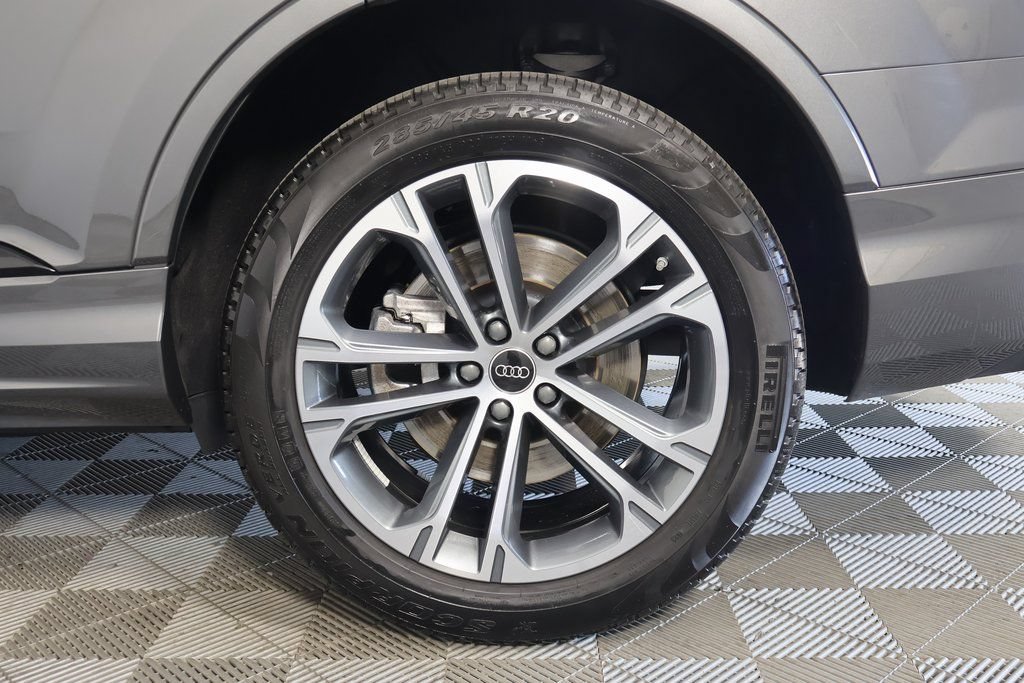 Used 2025 Audi Q7 2.0T Premium Plus w/ Premium Plus Package AWD/4WD image 17