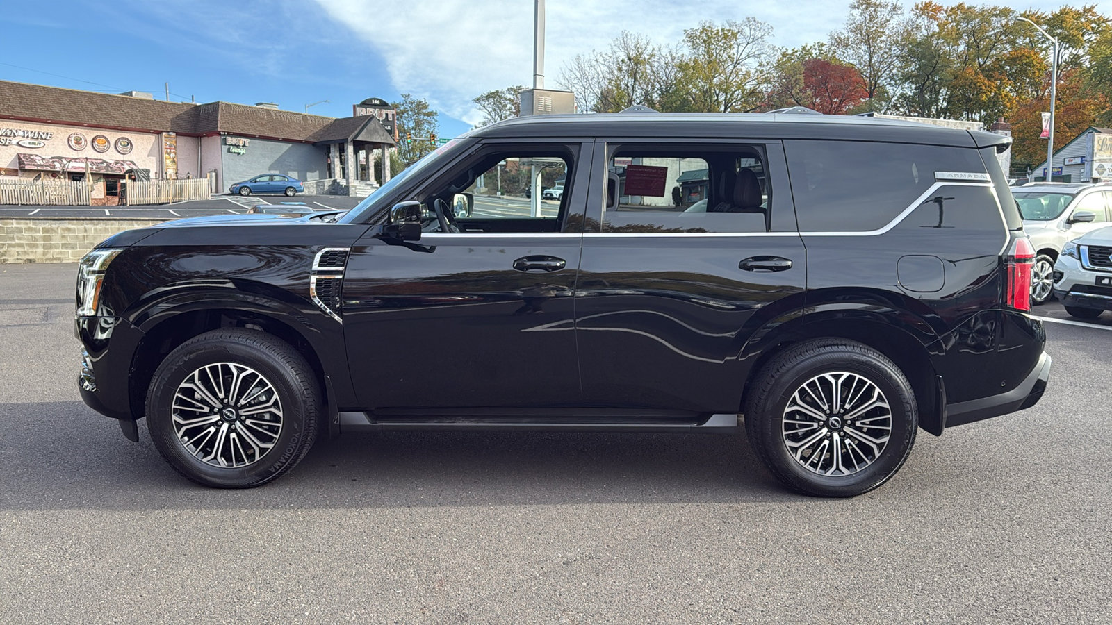 Certified 2025 Nissan Armada Platinum w/ Convenience Package image 4