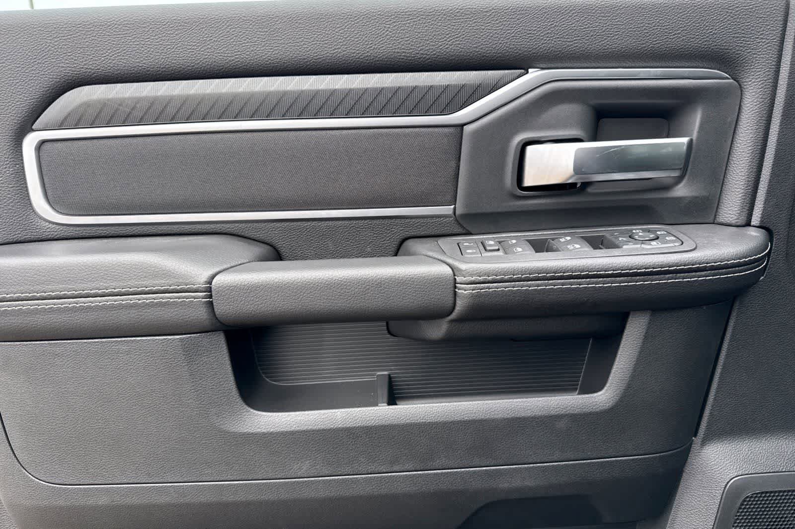 New 2026 RAM 2500 Big Horn AWD/4WD image 12