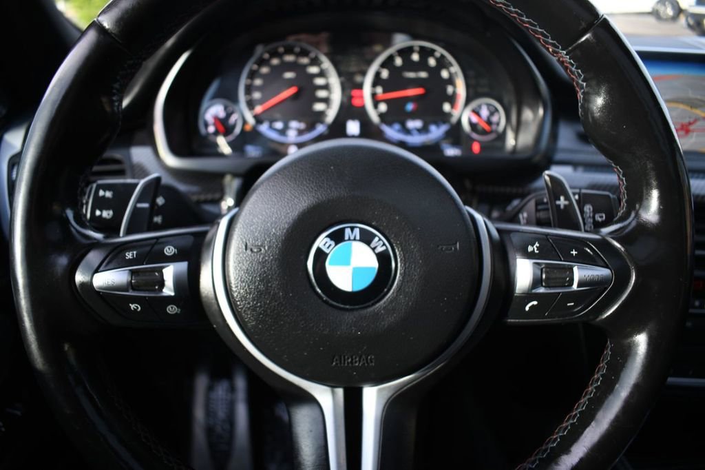 Used 2016 BMW X5 M image 41