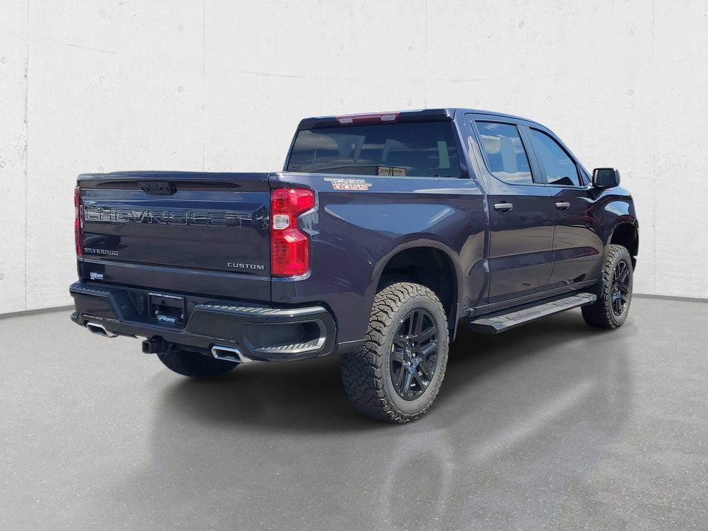 Used 2022 Chevrolet Silverado 1500 Custom Trail Boss AWD/4WD image 7