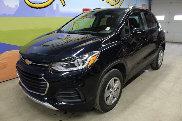 Used 2022 Chevrolet Trax LT w/ LT Convenience Package AWD/4WD image 9