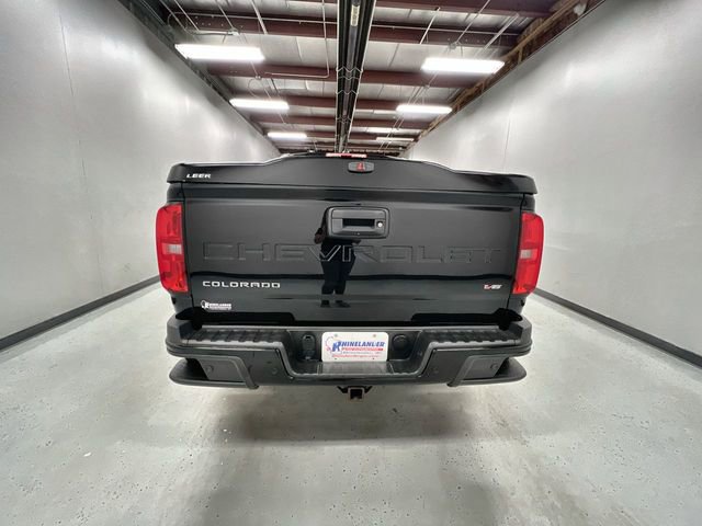 Certified 2022 Chevrolet Colorado LT w/ Luxury Package AWD/4WD image 7