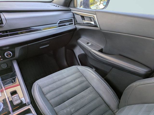 Used 2022 Mitsubishi Outlander SEL Black Edition image 18