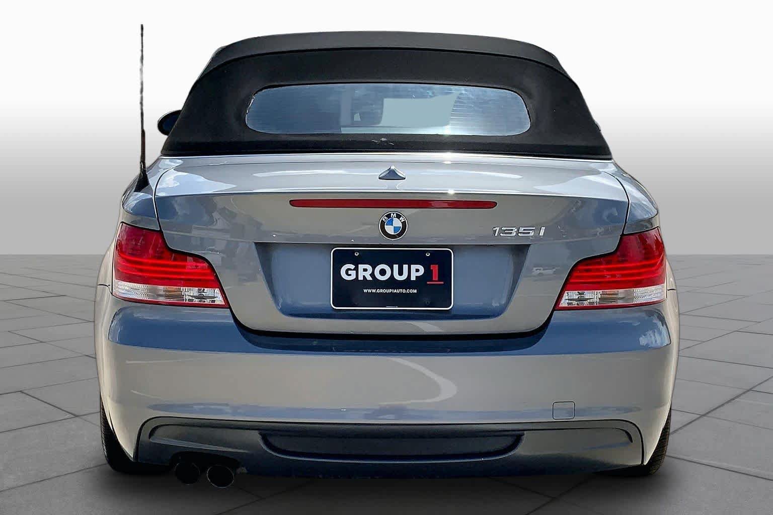 Used 2009 BMW 135i Convertible RWD image 4