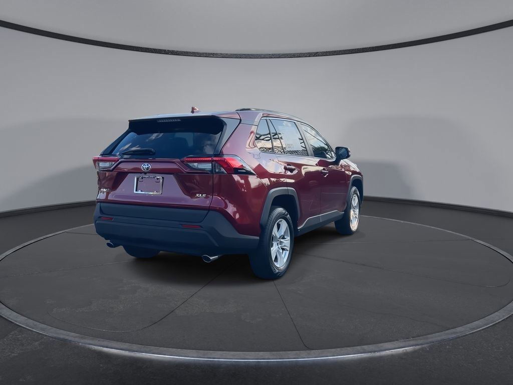 Used 2019 Toyota RAV4 XLE FWD image 8