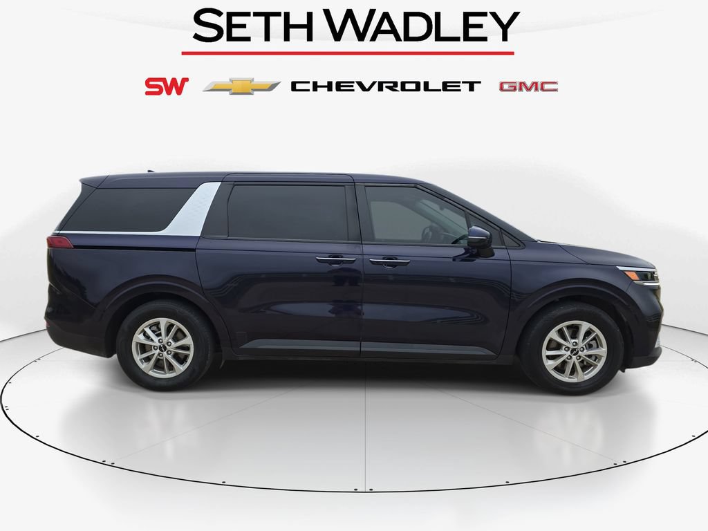 Used 2024 Kia Carnival LX FWD image 8