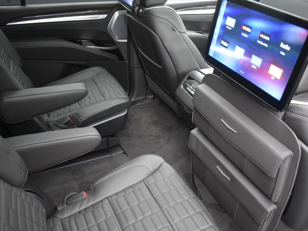 Certified 2025 Cadillac Escalade V w/ LPO, ONYX Package image 37