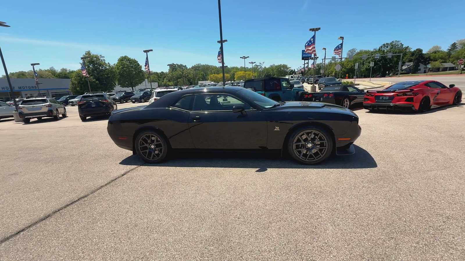 Used 2016 Dodge Challenger R/T Scat Pack w/ Leather Interior Group RWD image 9