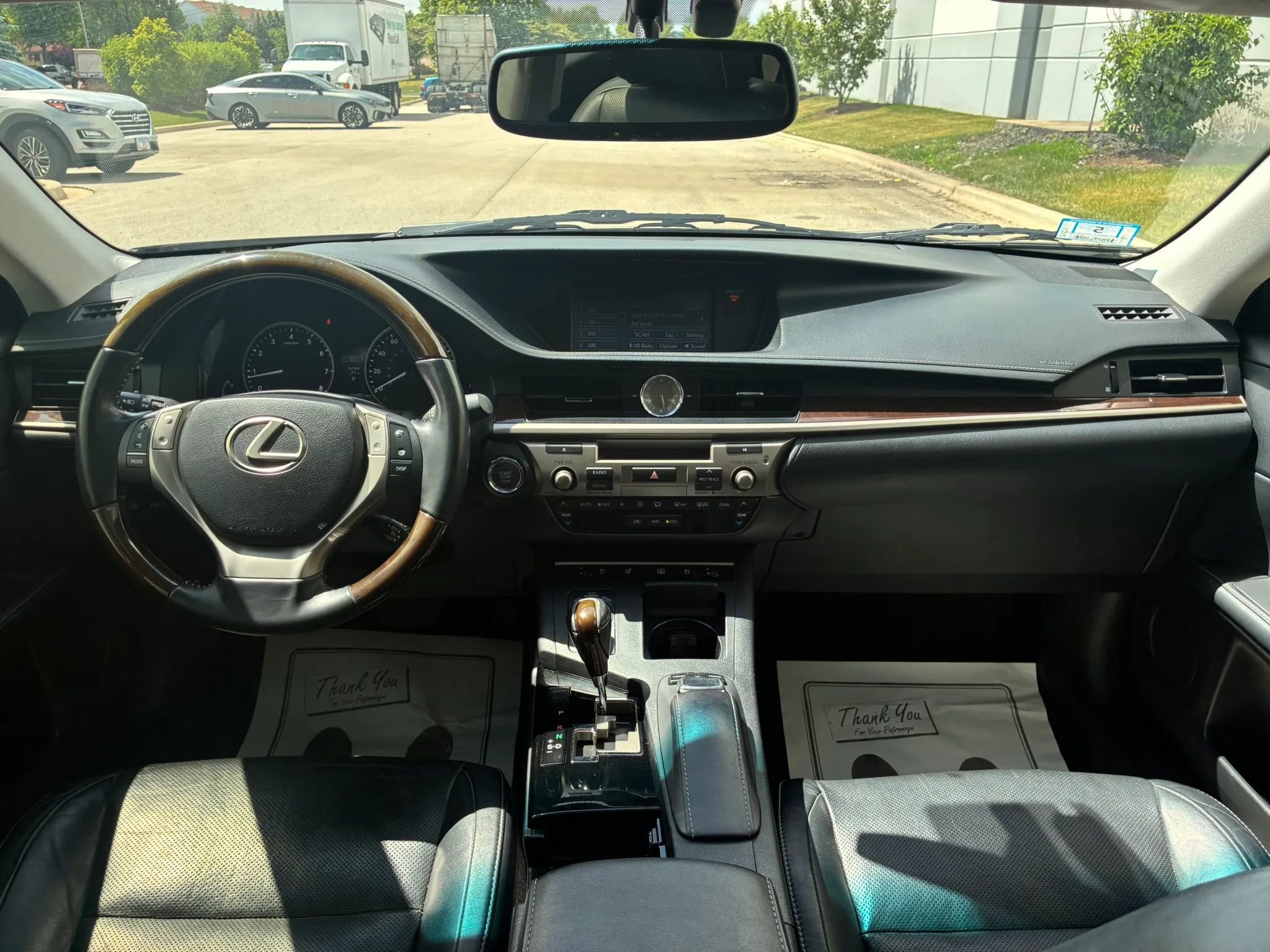 Used 2015 Lexus ES 350 w/ Luxury Package FWD image 22