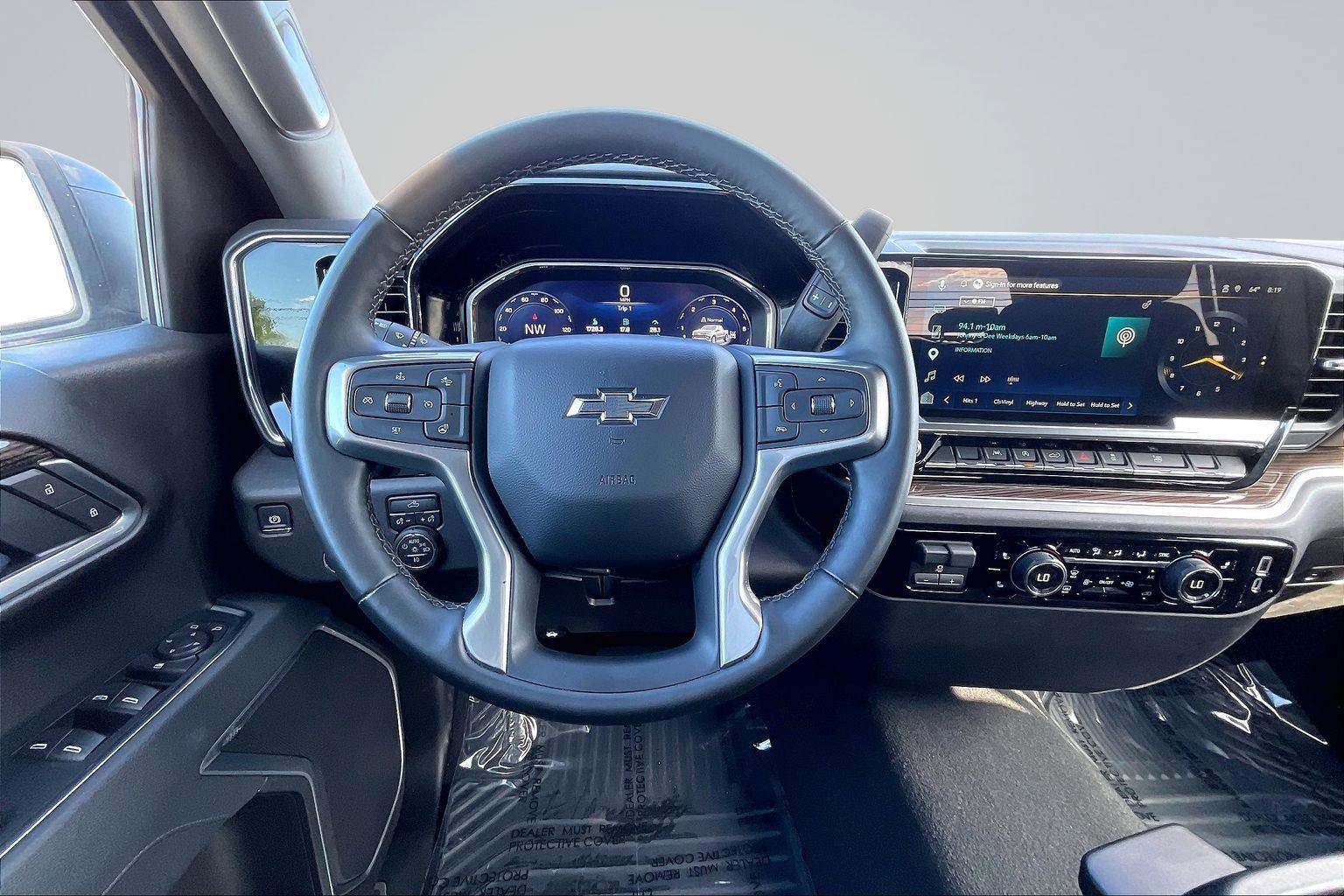 Used 2026 Chevrolet Silverado 1500 RST AWD/4WD image 6
